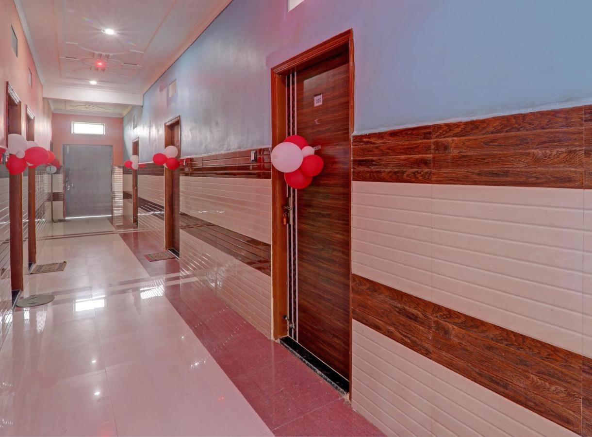 Pura Raghunāth Hotel O Surya Inn מראה חיצוני תמונה