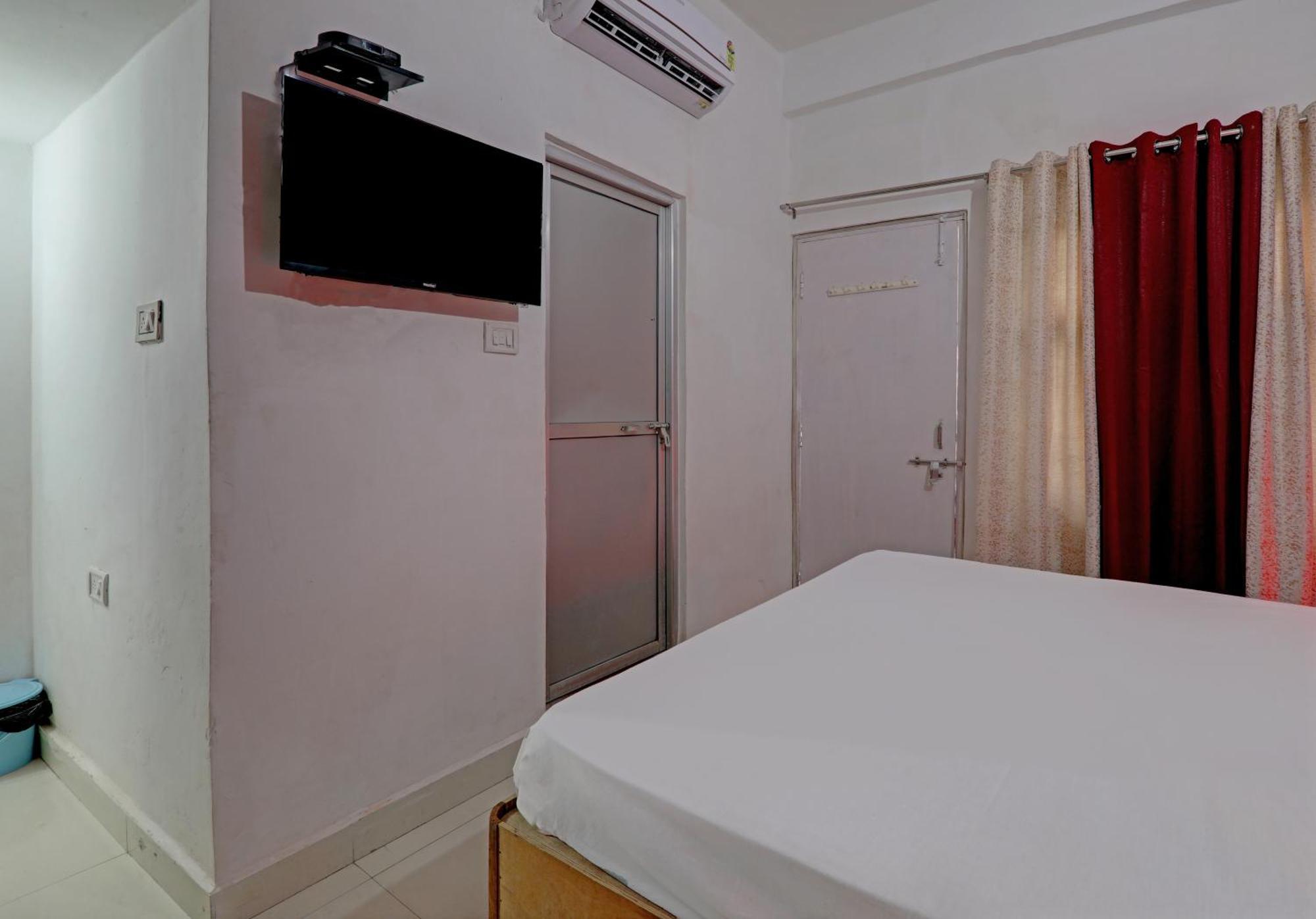 Pura Raghunāth Hotel O Surya Inn מראה חיצוני תמונה