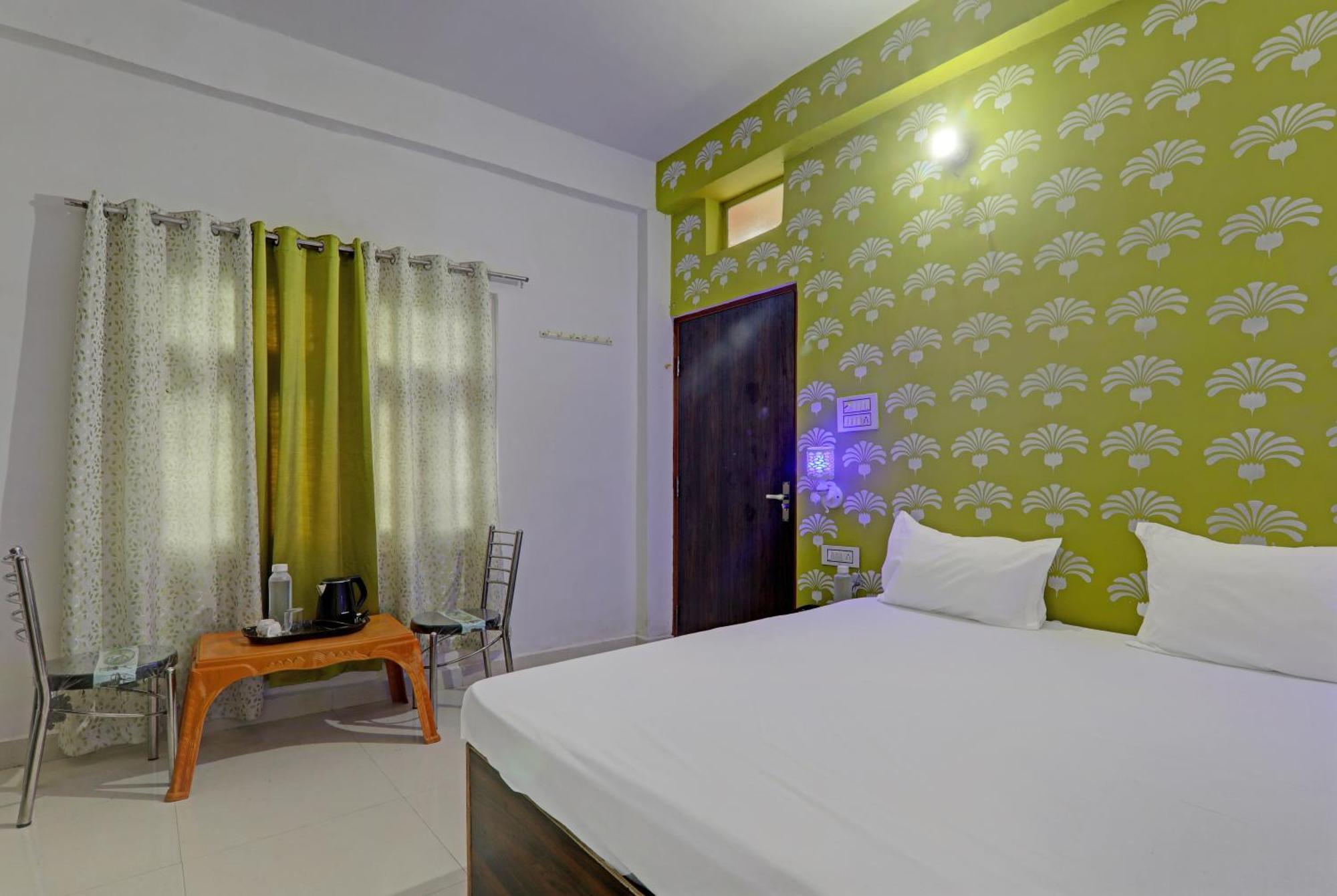 Pura Raghunāth Hotel O Surya Inn מראה חיצוני תמונה