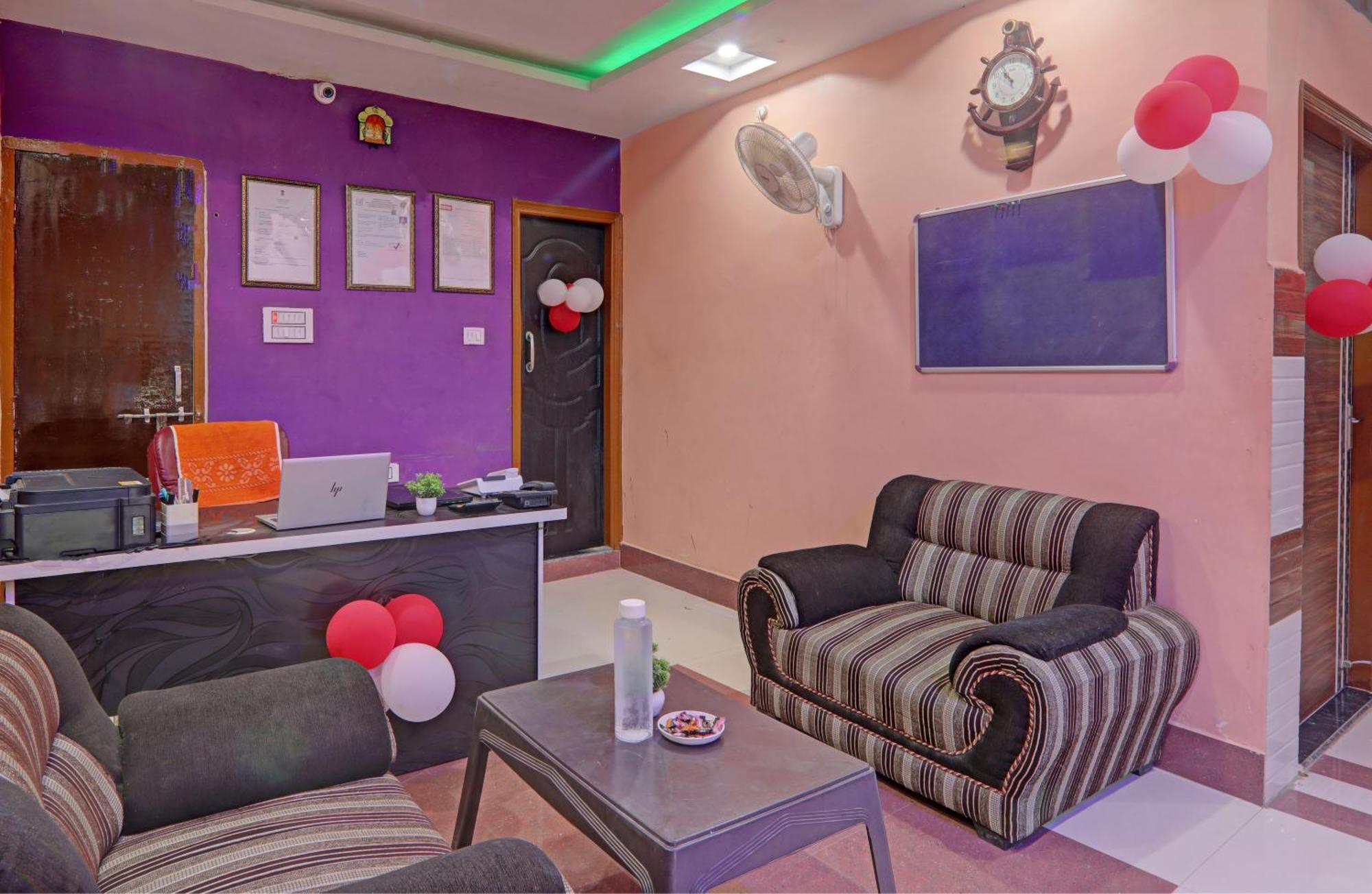 Pura Raghunāth Hotel O Surya Inn מראה חיצוני תמונה