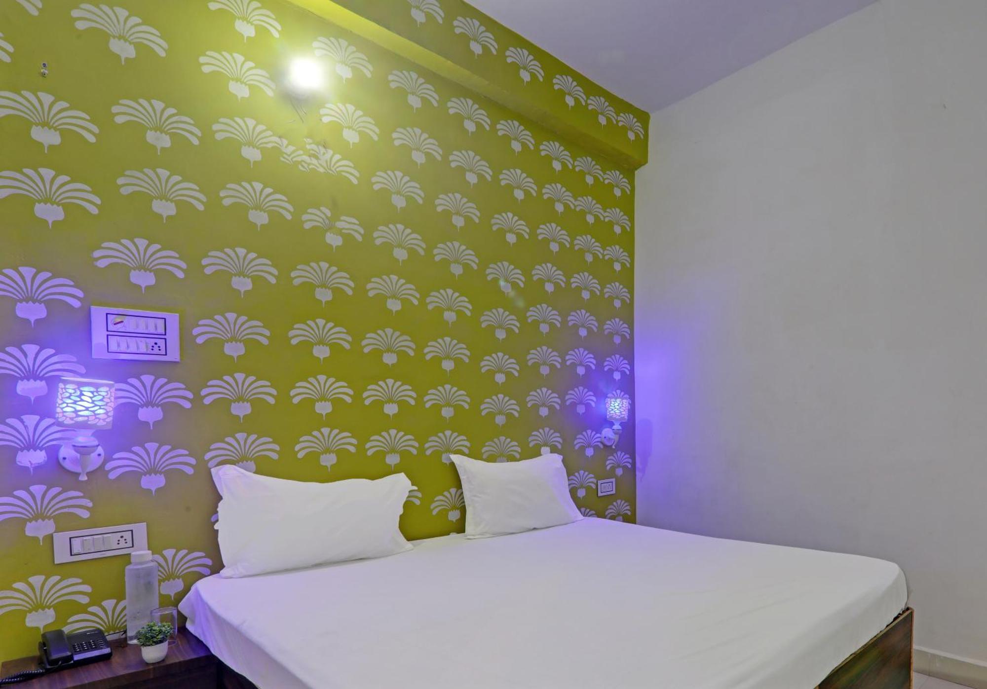 Pura Raghunāth Hotel O Surya Inn מראה חיצוני תמונה